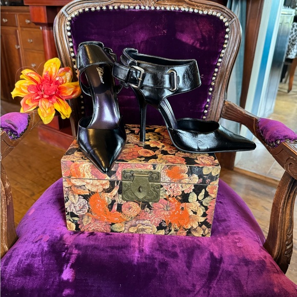 Black, sexy, high heeled, diva shoes - Picture 2 of 5